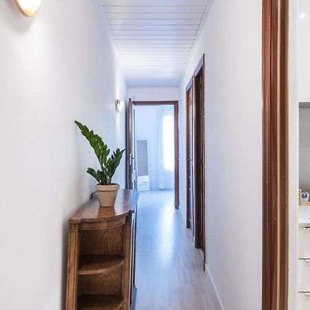 Spacious 3 Bed Apt In The Heart Of Sant Antoni Barcelona Exterior foto