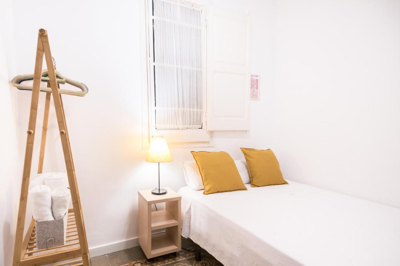 Spacious 3 Bed Apt In The Heart Of Sant Antoni Barcelona Exterior foto